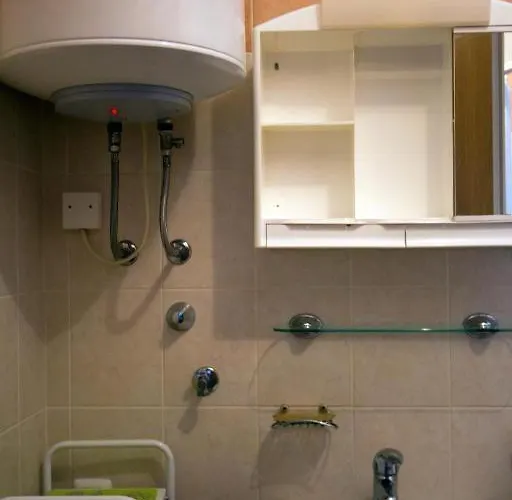 Apartmaji Paliska B * イゾラ