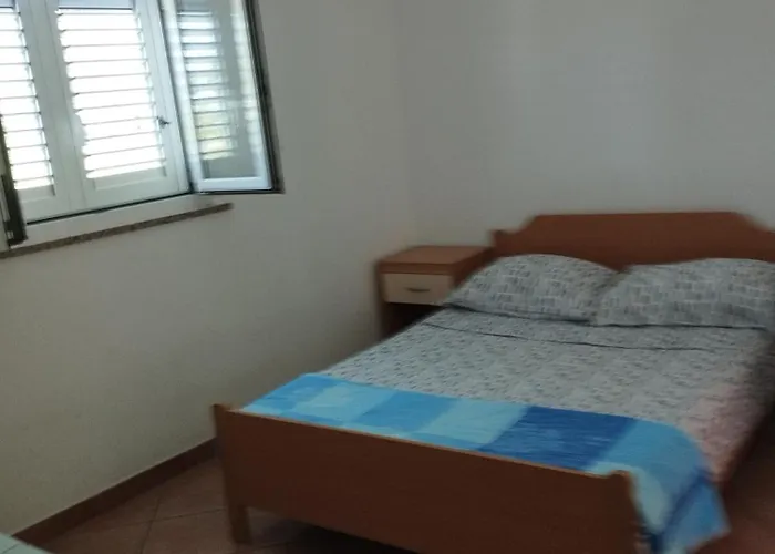 Apartmaji Paliska B アパート